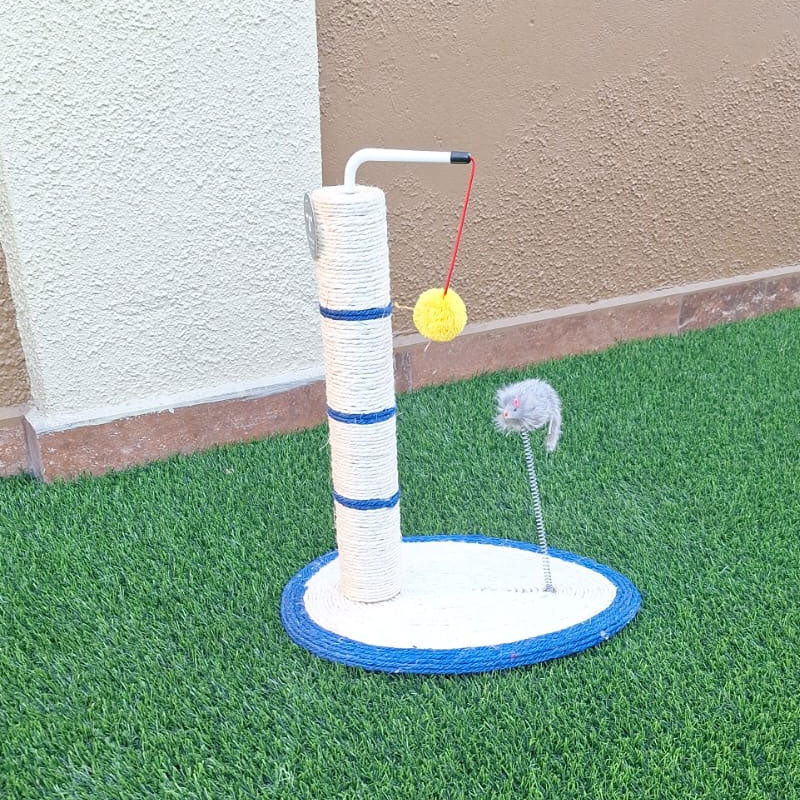 Juguete para gatos con rascador y ratón interactivo, diseño compacto y transportable para diversión y afilado de garras